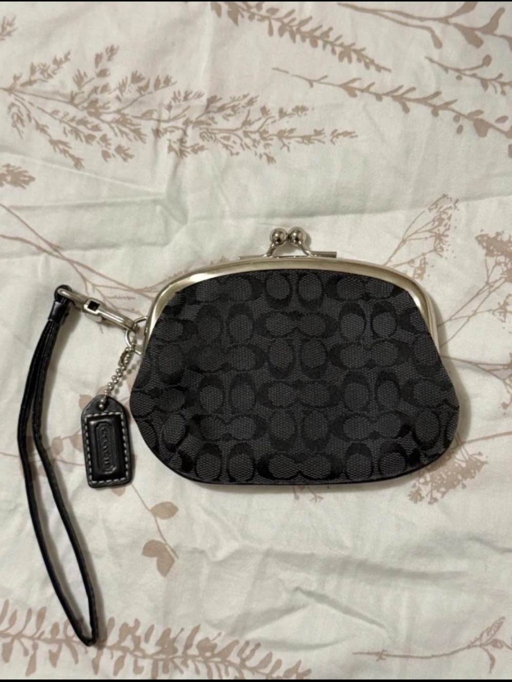 Vintage Coach Black Signature Kiss-Lock Wristlet Wallet Coach Coin Purse
Rare